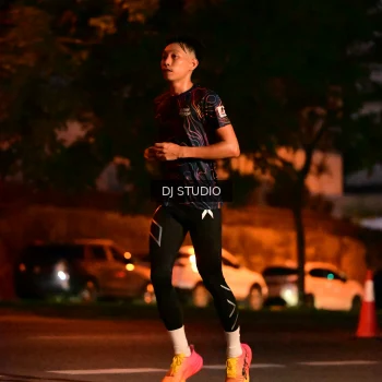 Runner Photo 4104354