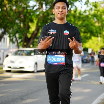 Runner Photo 4104418