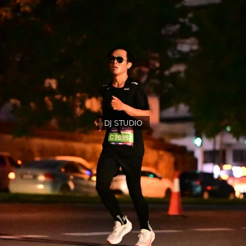 Runner Photo 4104975