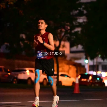 Runner Photo 4106068