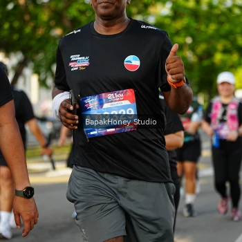 Runner Photo 4106593