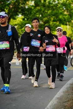 Runner Photo 4106655