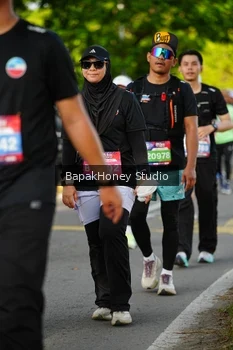 Runner Photo 4106656