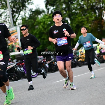 Runner Photo 4106690