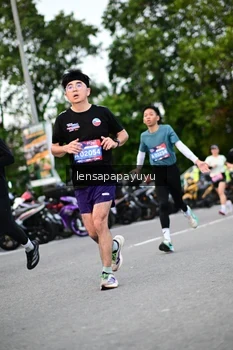 Runner Photo 4106699