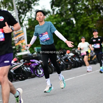 Runner Photo 4106713