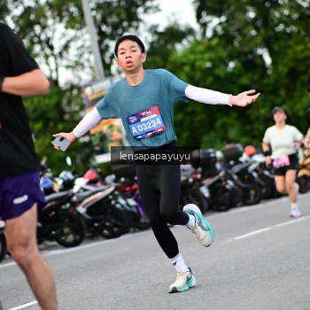 Runner Photo 4106716