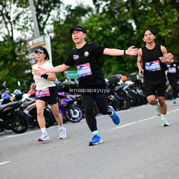 Runner Photo 4106721