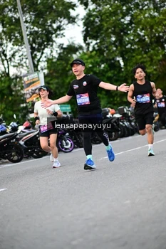Runner Photo 4106730