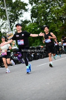 Runner Photo 4106733