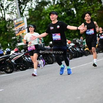 Runner Photo 4106735