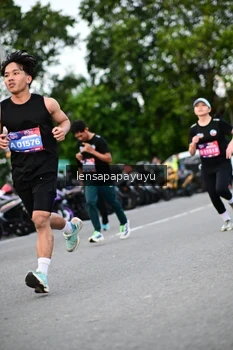 Runner Photo 4106740