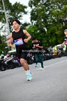 Runner Photo 4106753