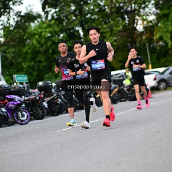 Runner Photo 4106760