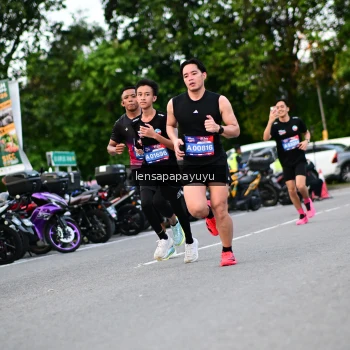 Runner Photo 4106761