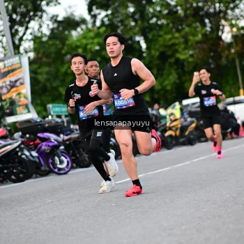 Runner Photo 4106766