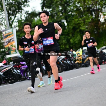 Runner Photo 4106776