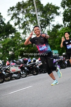 Runner Photo 4106785