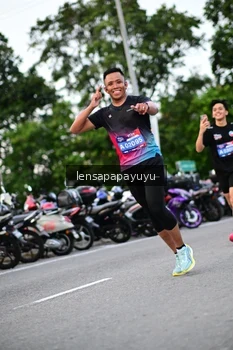 Runner Photo 4106790