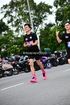 Runner Photo 4106796