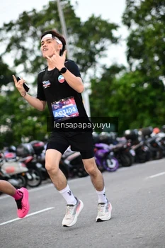Runner Photo 4106807