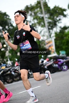 Runner Photo 4106809