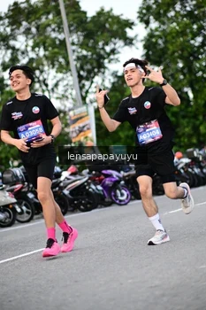 Runner Photo 4106810
