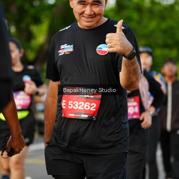 Runner Photo 4106811