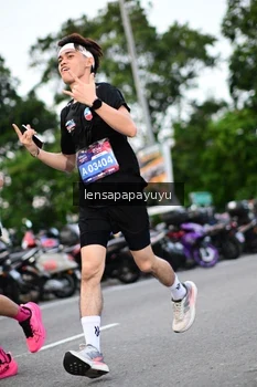 Runner Photo 4106818