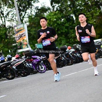 Runner Photo 4106820