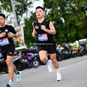 Runner Photo 4106836