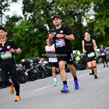 Runner Photo 4106844