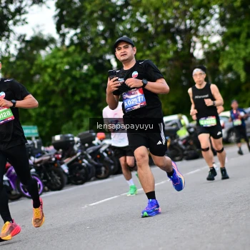 Runner Photo 4106851