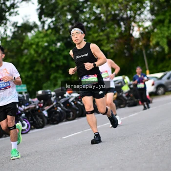 Runner Photo 4106856
