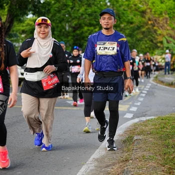 Runner Photo 4106857