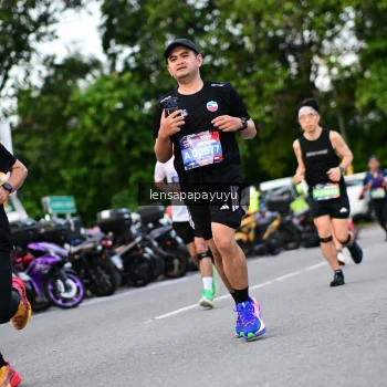 Runner Photo 4106865