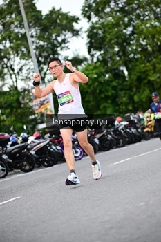 Runner Photo 4106873