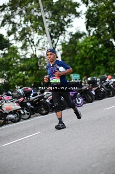 Runner Photo 4106882
