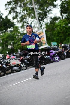 Runner Photo 4106889