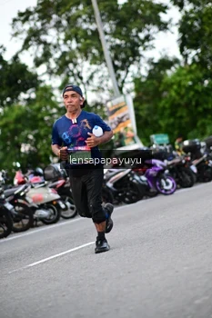 Runner Photo 4106891