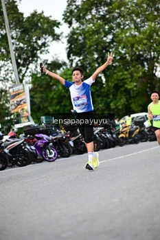 Runner Photo 4106906