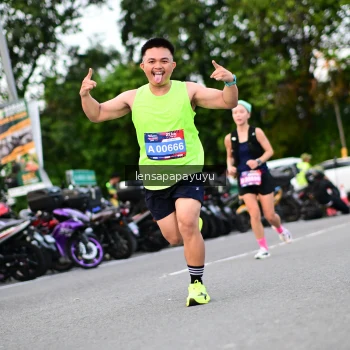 Runner Photo 4106916