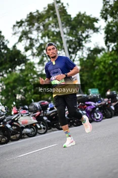 Runner Photo 4106945