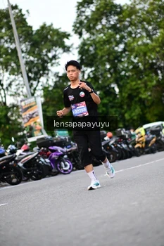 Runner Photo 4106957