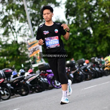 Runner Photo 4106960