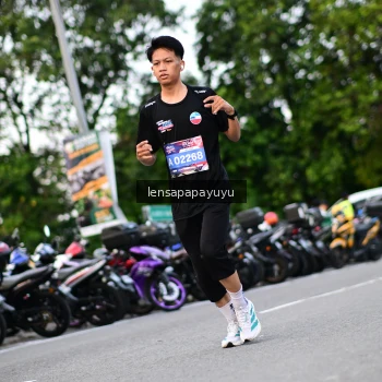 Runner Photo 4106962