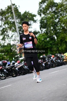 Runner Photo 4106965