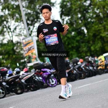 Runner Photo 4106972