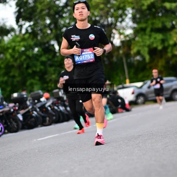 Runner Photo 4106974