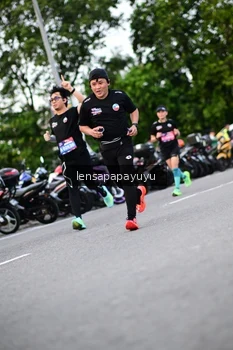 Runner Photo 4106979